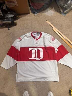 CCM Vintage Hockey Detroit Red Wings 1926-27 Throwback Jersey Size XL